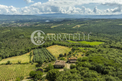Arezzo casale in pie