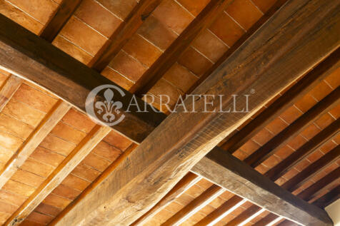 Arezzo casale in pie