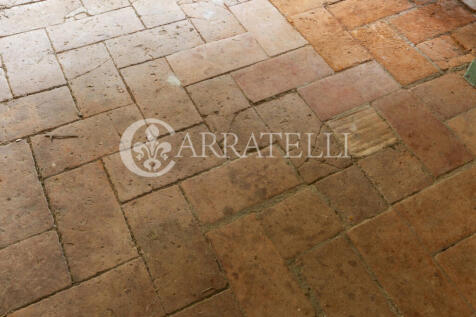 Arezzo casale in pie