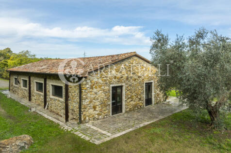 Casale d arte vicino