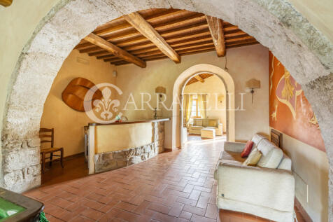 Casale d arte vicino