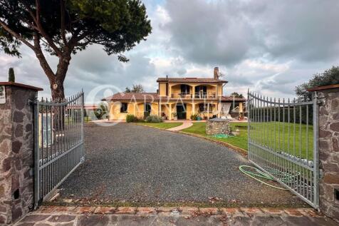 Bellissimo casale a 