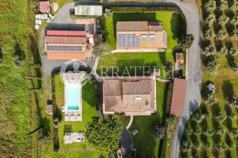 Bellissimo casale a 