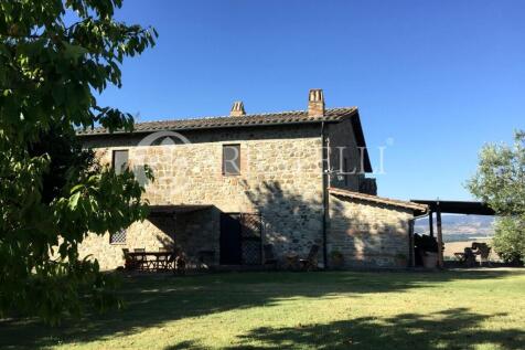 Casale in pietra con