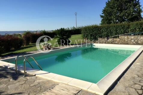 Casale in pietra con