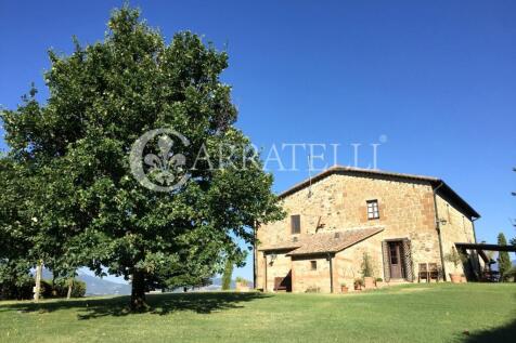 Casale in pietra con