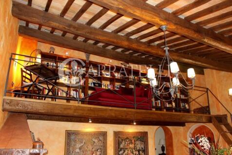 Casale in pietra con