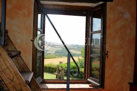 Casale in pietra con