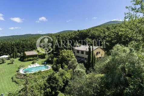 Casale sulle colline