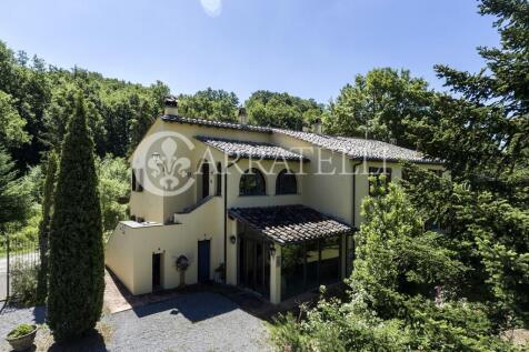 Casale sulle colline