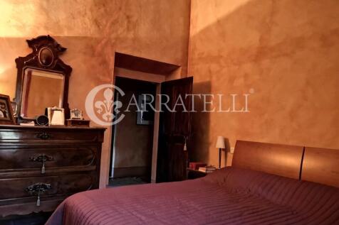 Casale sulle colline