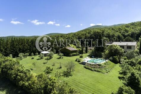 Casale sulle colline