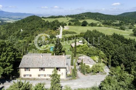 Casale sulle colline