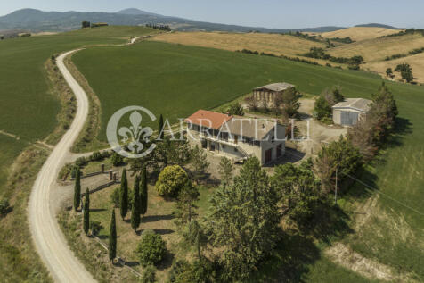 Casale con annessi i