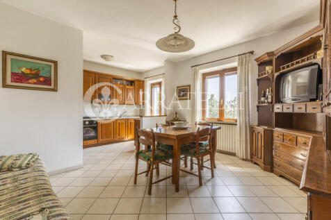 Casale con annessi i