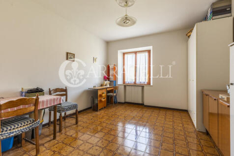 Casale con annessi i