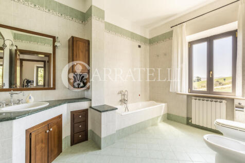 Casale con annessi i