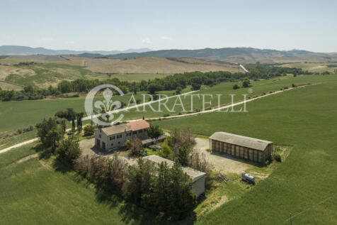 Casale con annessi i