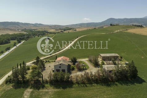 Casale con annessi i