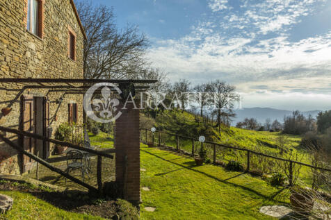 Casale panoramico su
