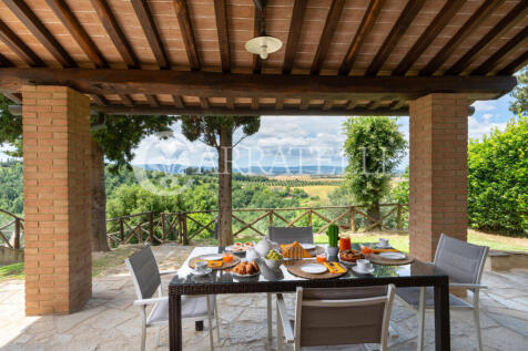 podere con dependanc