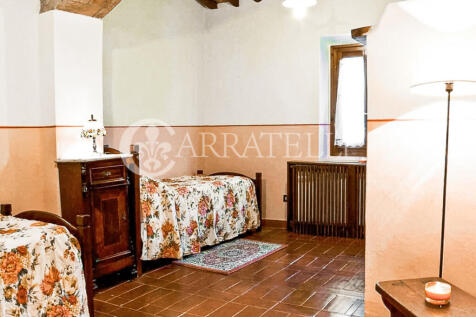 podere con dependanc