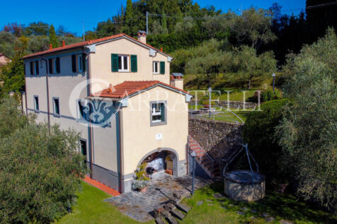 Moderna villa con pi