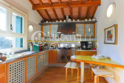Moderna villa con pi