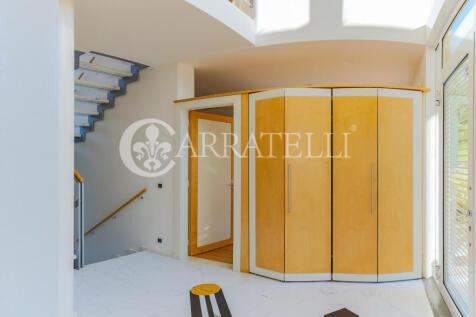 Moderna villa con pi