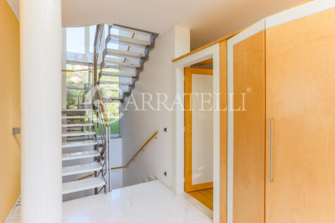Moderna villa con pi