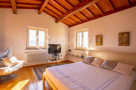 Moderna villa con pi