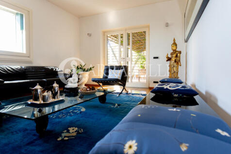 Moderna villa con pi
