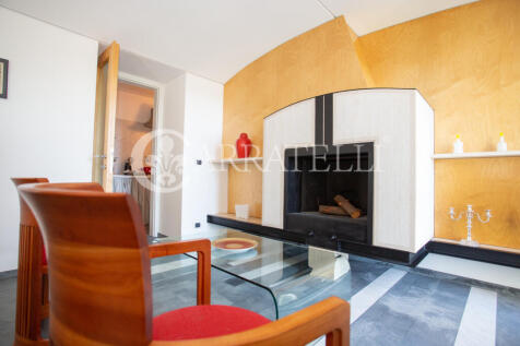 Moderna villa con pi