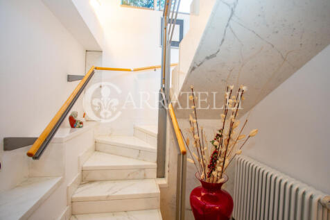 Moderna villa con pi