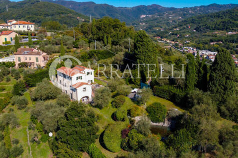 Moderna villa con pi
