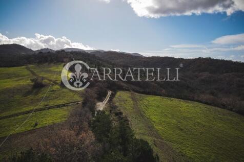 Casale in pietra con