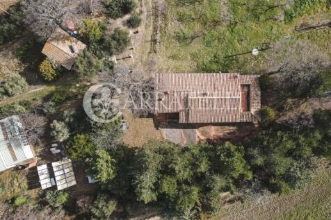 Casale in pietra con