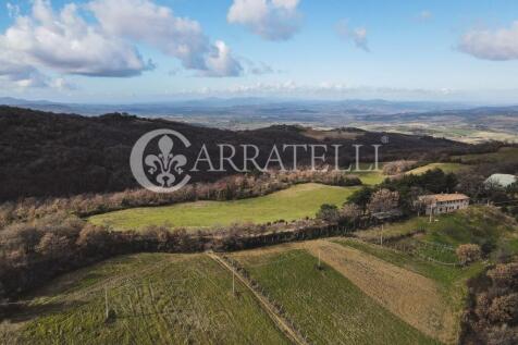 Casale in pietra con