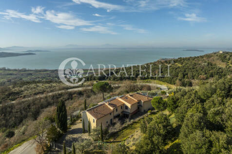 Villa sul Trasimeno 