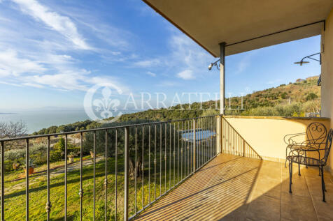 Villa sul Trasimeno 