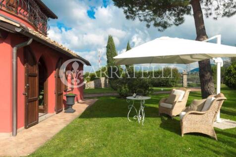 Casale con parco e p