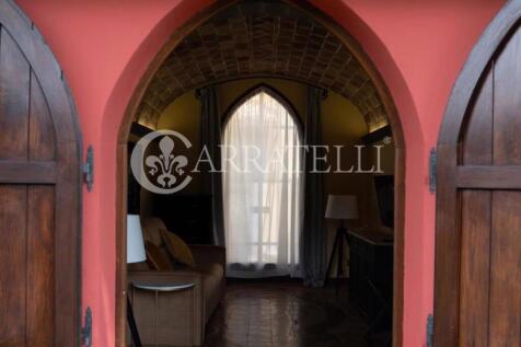 Casale con parco e p