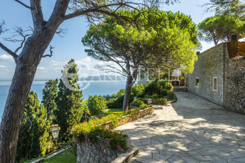 Villa con vista mozz