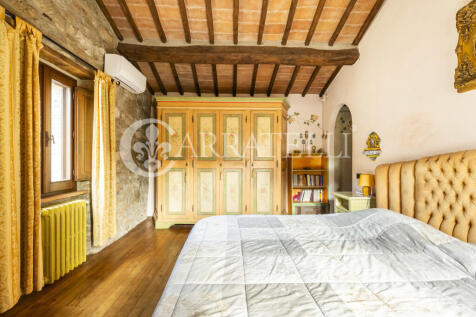 Todi stupenda propri