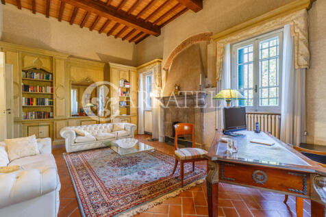 Tenuta con piscina e