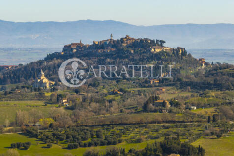 Rudere con capannoni