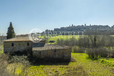 Rudere con annessi t