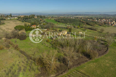 Rudere con annessi t