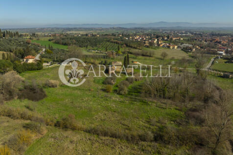 Rudere con annessi t