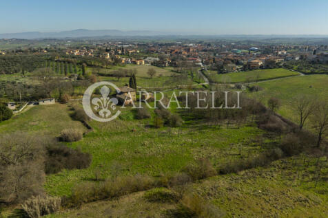 Rudere con annessi t